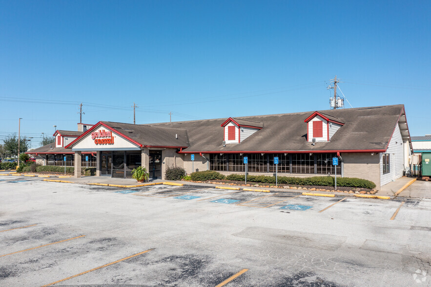 4610 Garth Rd, Baytown, TX for sale - Building Photo - Image 1 of 1