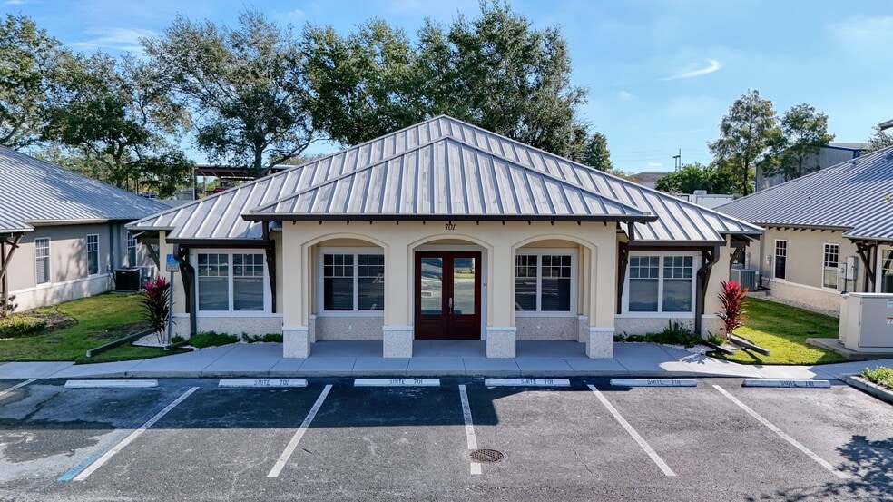 1180 Ponce De Leon Blvd, Clearwater, FL for sale - Building Photo - Image 2 of 15