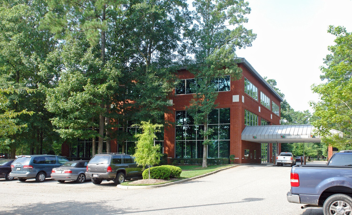 1 Old Oyster Point Rd, Newport News, VA 23602