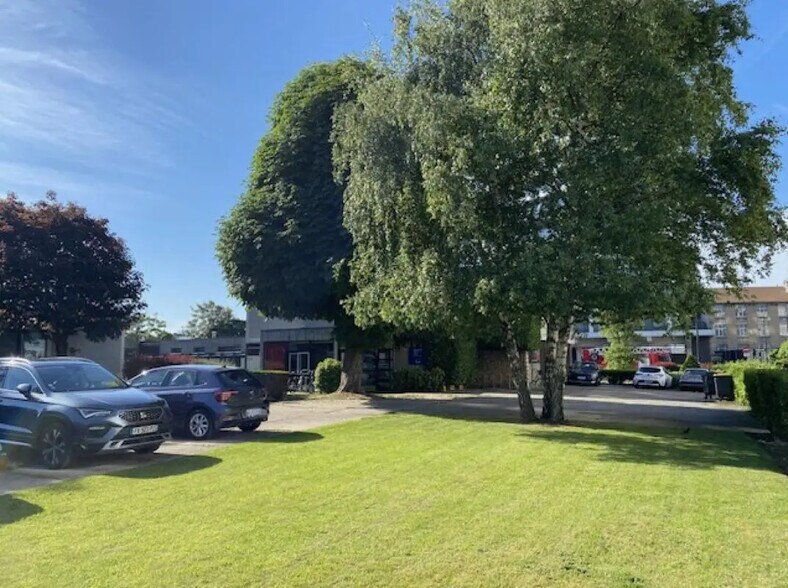 Office in Le Havre for lease - Building Photo - Image 2 of 9