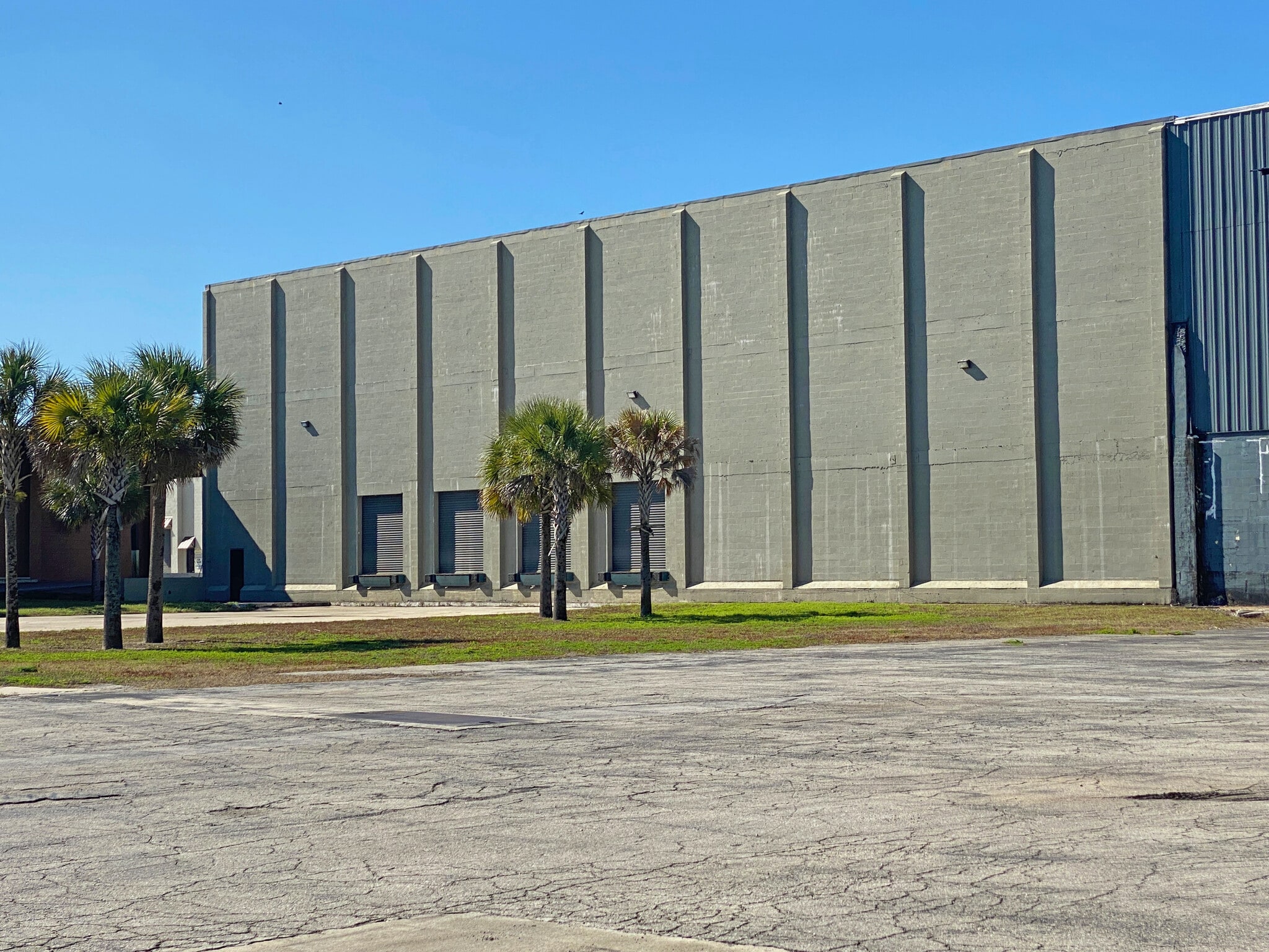 Dade City Industrial Portfolio portfolio of 6 properties for sale on LoopNet.com Building Photo- Image 1 of 15