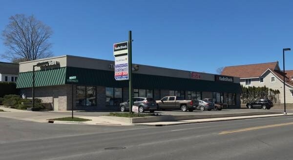 201 W Mitchell St, Petoskey, MI for sale Primary Photo- Image 1 of 1