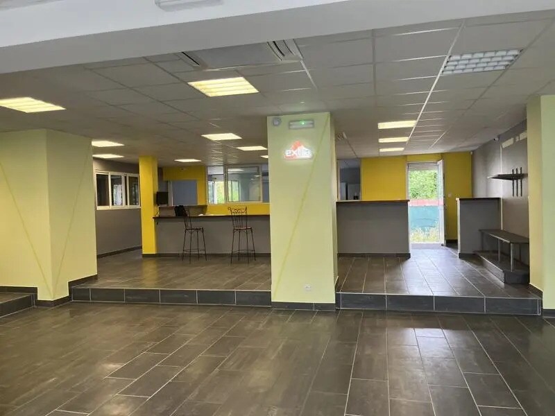 Retail in Saint-Pierre-Des-Corps for sale Building Photo- Image 1 of 6