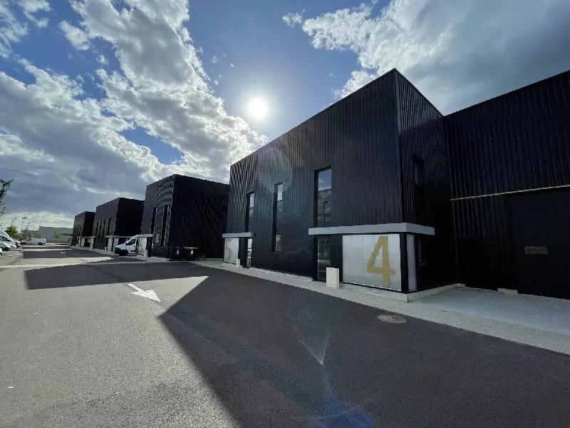 Rue De La Sablonnière, Oissel for lease Building Photo- Image 1 of 7