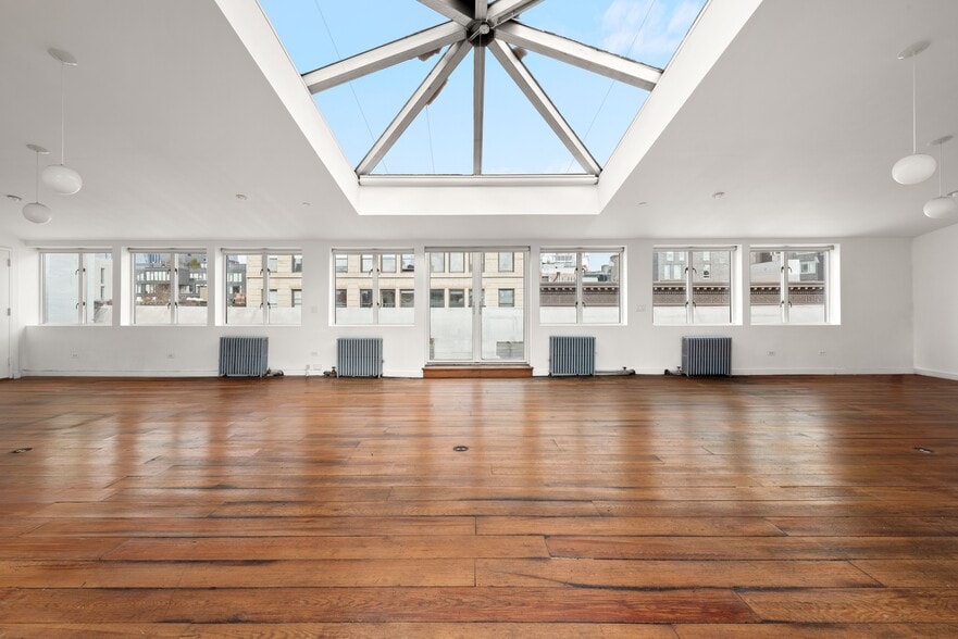 114 W 17th St, New York, NY for lease - Interior Photo - Image 2 of 17