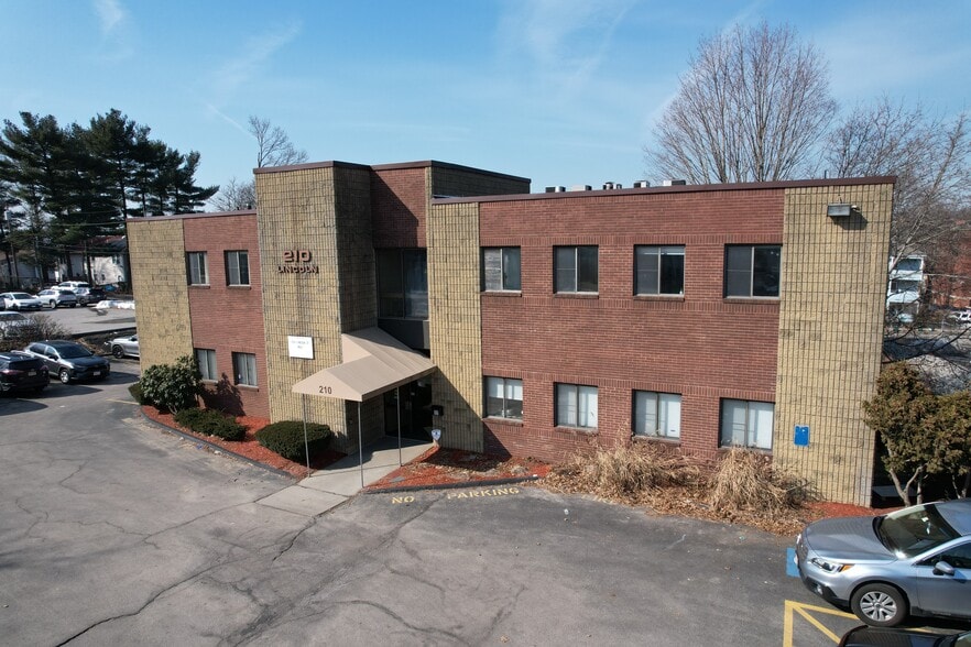 210 Lincoln St, Worcester, MA for sale - Building Photo - Image 1 of 1