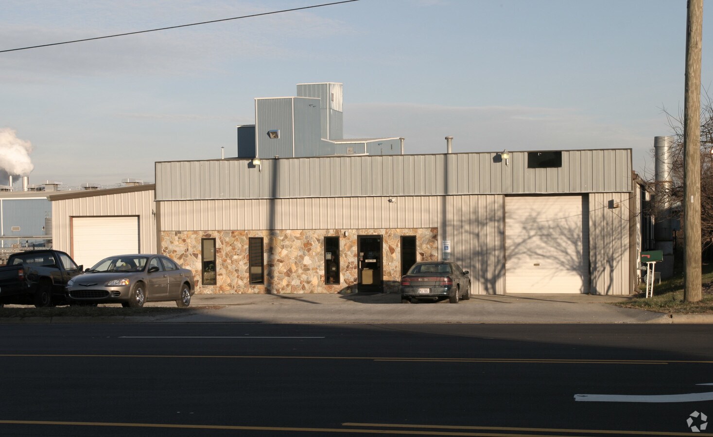 2215 S Elm Eugene St, Greensboro, NC 27406