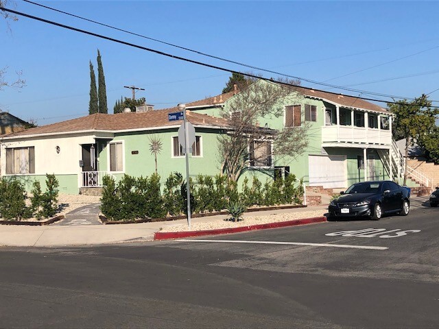 5502 Denny Ave, North Hollywood, CA for sale - Primary Photo - Image 1 of 1