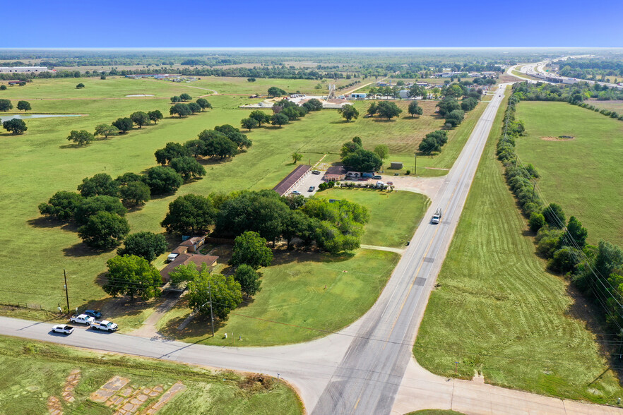 1234 Frydek Rd, Sealy, TX for sale - Primary Photo - Image 1 of 12