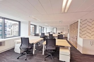 Rue Du Dôme, Boulogne-Billancourt for lease Interior Photo- Image 2 of 6