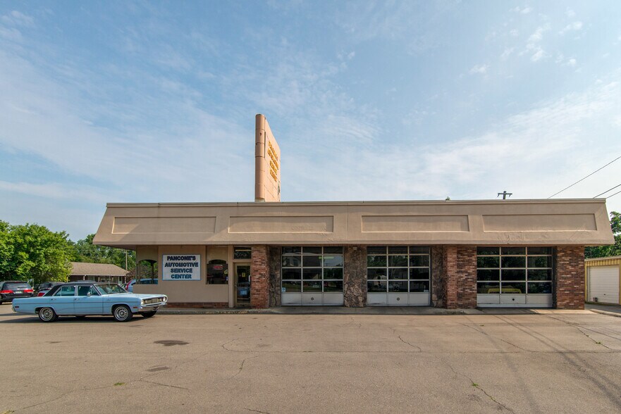 2032-2044 S Custer Rd, Monroe, MI for sale - Primary Photo - Image 1 of 1