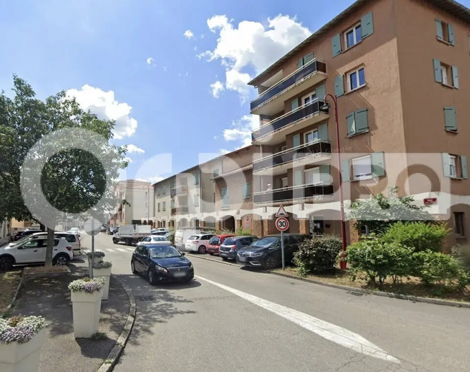 Retail in Le Péage-de-Roussillon for sale Building Photo- Image 1 of 7