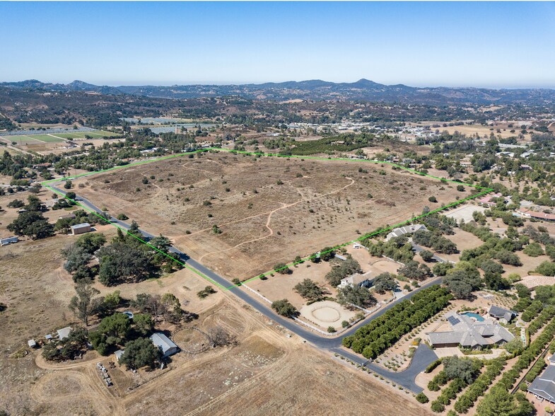 52 Vesper Rd, Valley Center, CA 92082