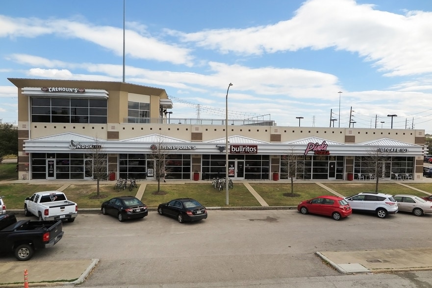 4701 Calhoun Rd, Houston, TX for lease - Building Photo - Image 2 of 7