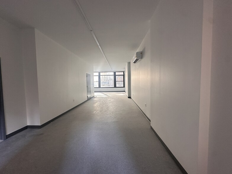 50 W 27th St, New York, NY for lease - Interior Photo - Image 2 of 14