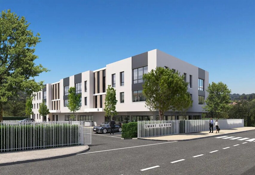 Office in Aubagne for sale - Building Photo - Image 1 of 5