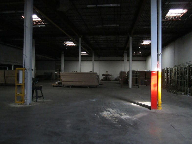 3745 Hendricks Rd, Youngstown, OH for lease - Interior Photo - Image 3 of 3