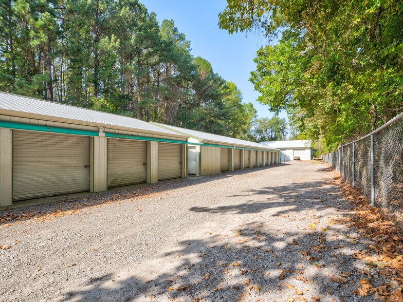 1831 Pine St, West Columbia, SC for sale - Primary Photo - Image 1 of 1