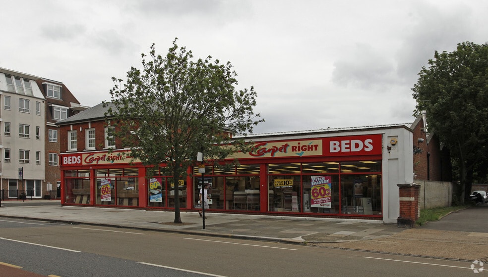 380 Uxbridge Rd, London for lease - Building Photo - Image 2 of 4