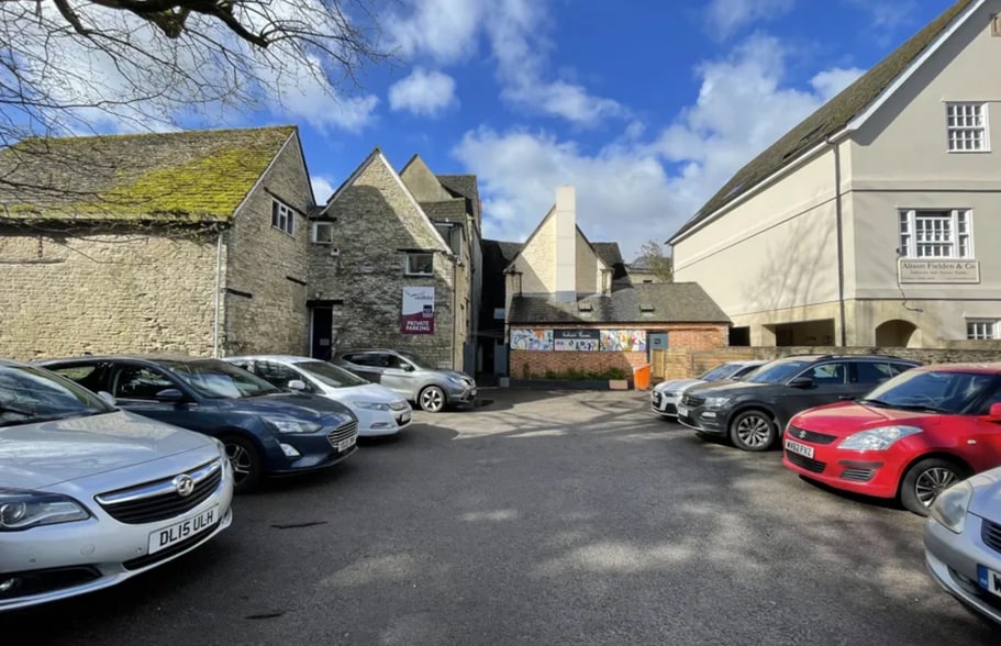10-12 Dollar St, Cirencester for sale - Building Photo - Image 2 of 12