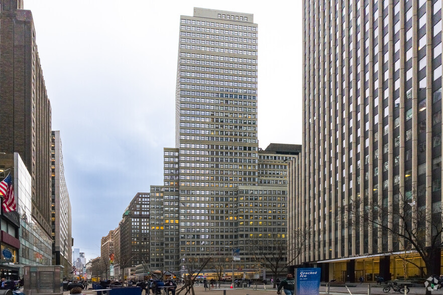 1407 Broadway, New York, NY for lease - Building Photo - Image 2 of 7