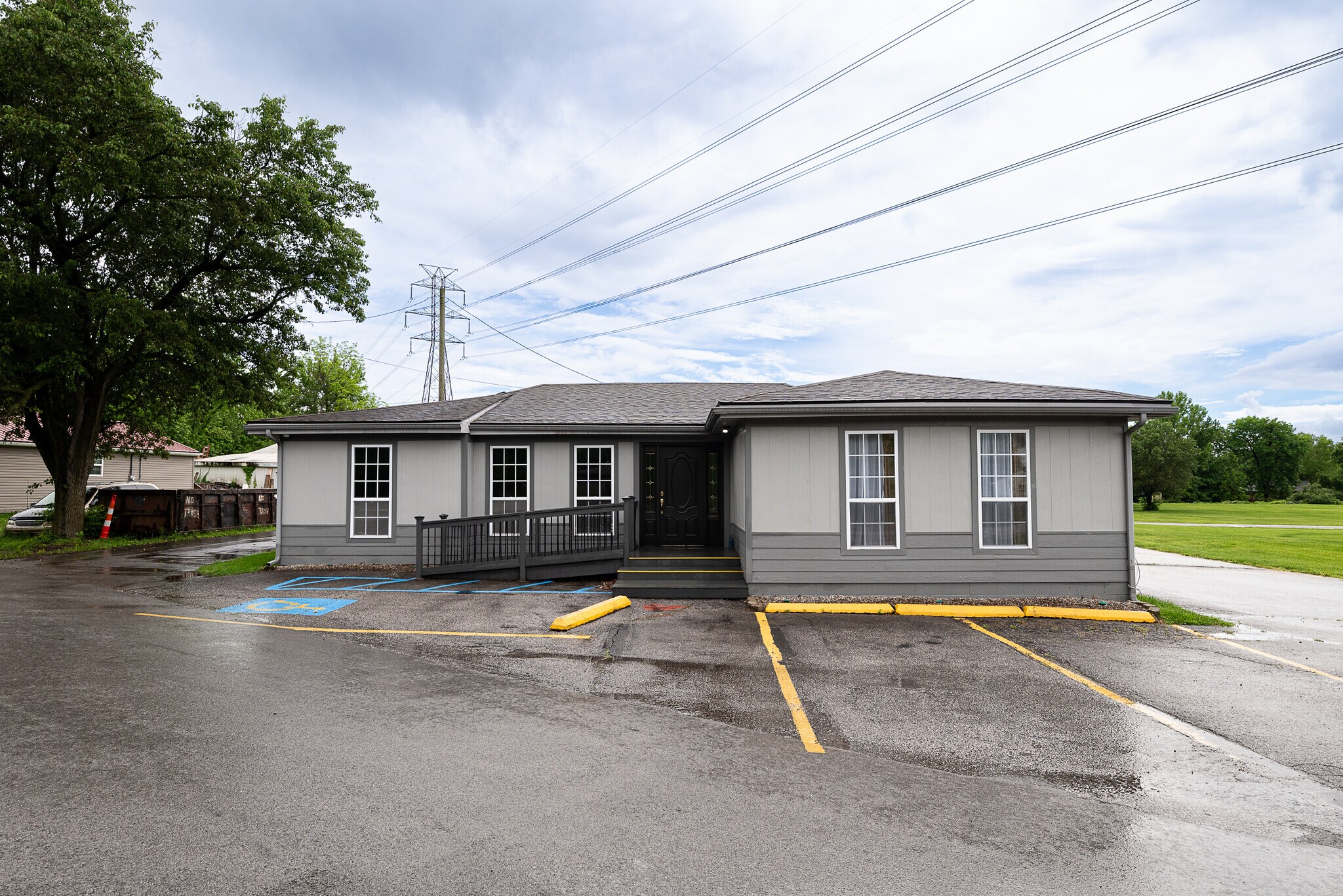 3307 Holmans Ln, Jeffersonville, IN for sale Primary Photo- Image 1 of 1