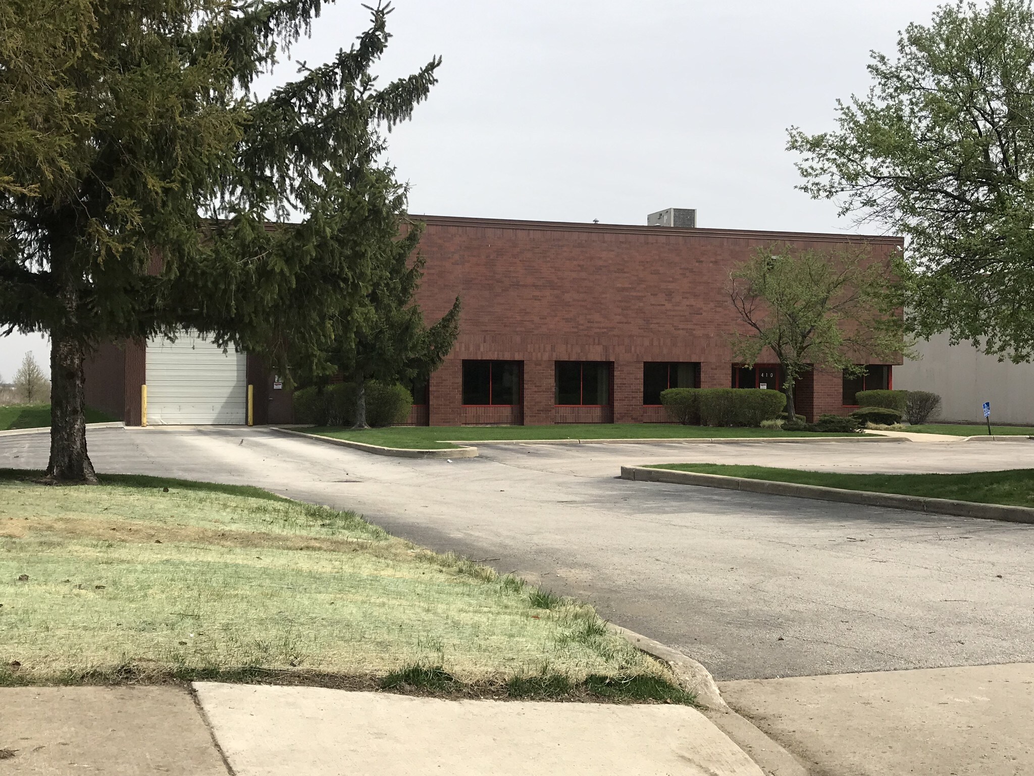 410 38th Ave, St Charles, IL for sale Building Photo- Image 1 of 1