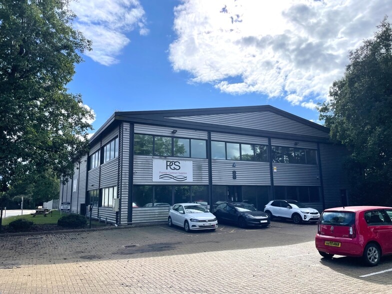 Unit 8 Connections Business Park, Vestry Rd, Sevenoaks for lease - Building Photo - Image 1 of 5
