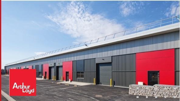 Flex in Dreux for lease - Building Photo - Image 1 of 7