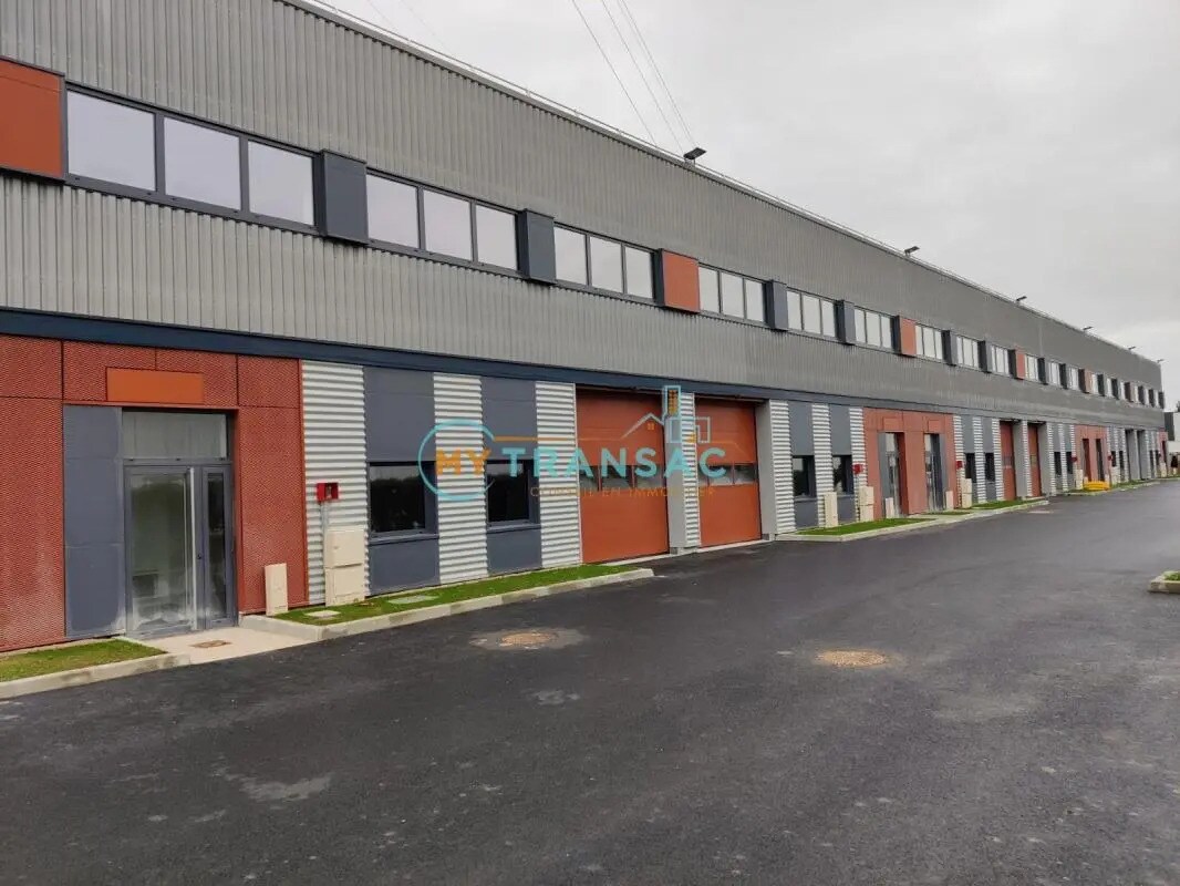 Flex in Corbeil-Essonnes for lease Building Photo- Image 1 of 14