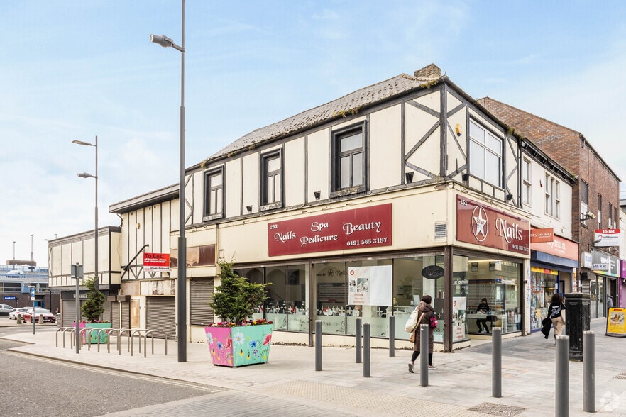 253 High St W, Sunderland for lease - Primary Photo - Image 1 of 5