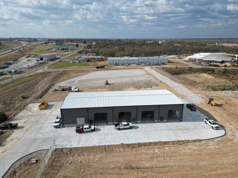 1583 E Route 66, Lebanon, MO for lease - Building Photo - Image 3 of 5