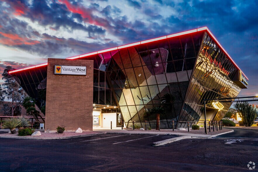 1100 N Wilmot Rd, Tucson, AZ for sale - Building Photo - Image 1 of 1