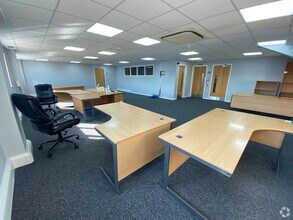 1 Riverside Av W, Lawford for lease Interior Photo- Image 1 of 14