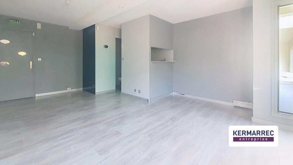 Office in Vannes for sale - Interior Photo - Image 3 of 3