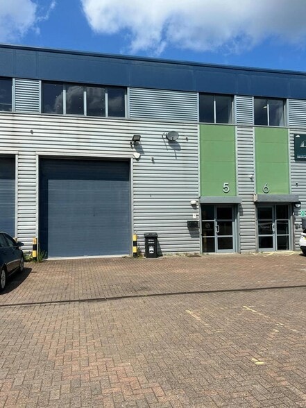 Platinum Rd, Manchester for lease - Building Photo - Image 1 of 16
