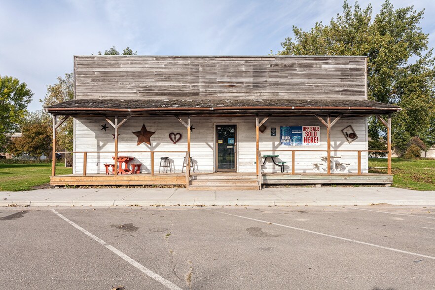 402 Main St, Foxhome, MN 56543