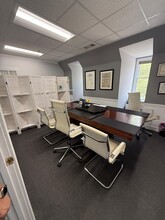 3937-3965 Holcomb Bridge Rd, Peachtree Corners, GA for lease Interior Photo- Image 1 of 9