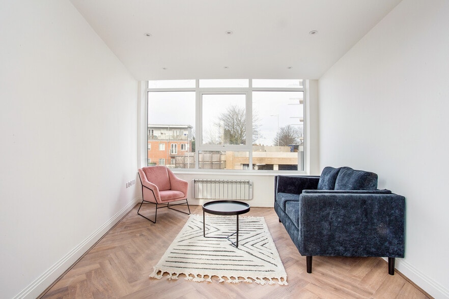 514-518 High Rd, Ilford for sale - Building Photo - Image 3 of 20