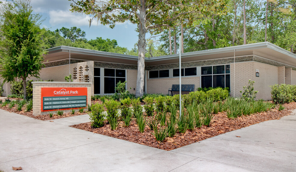 1050 NW 8th Ave, Gainesville, FL for lease - Building Photo - Image 1 of 33