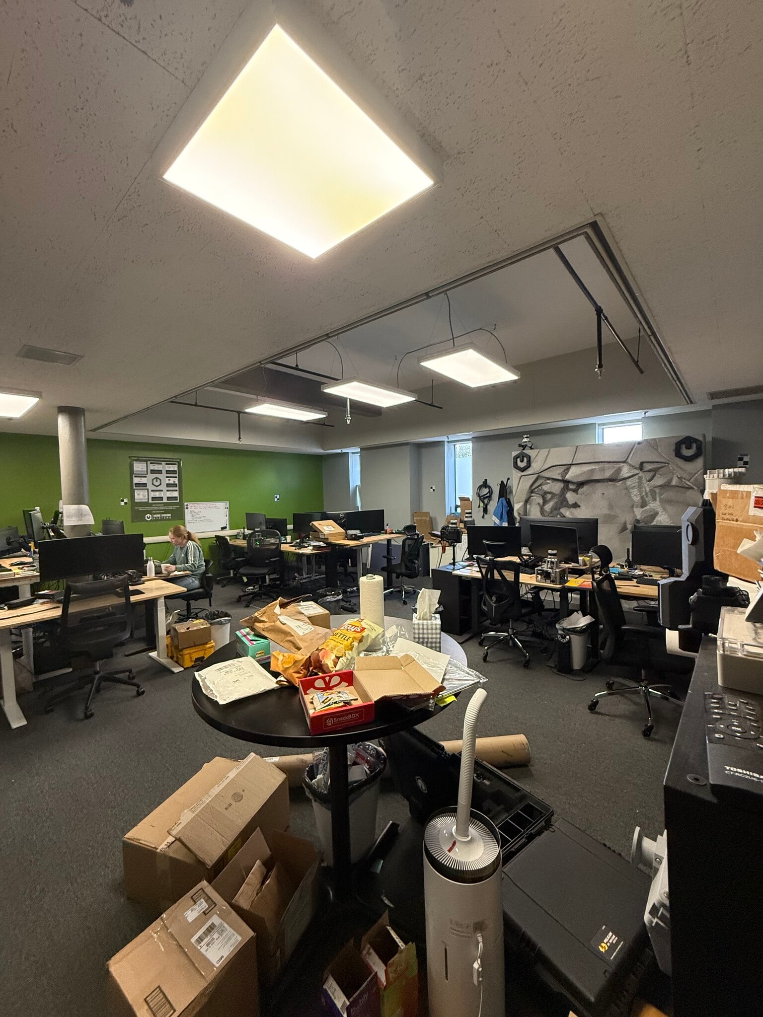 5877 Commerce St, Pittsburgh, PA for lease Interior Photo- Image 1 of 9