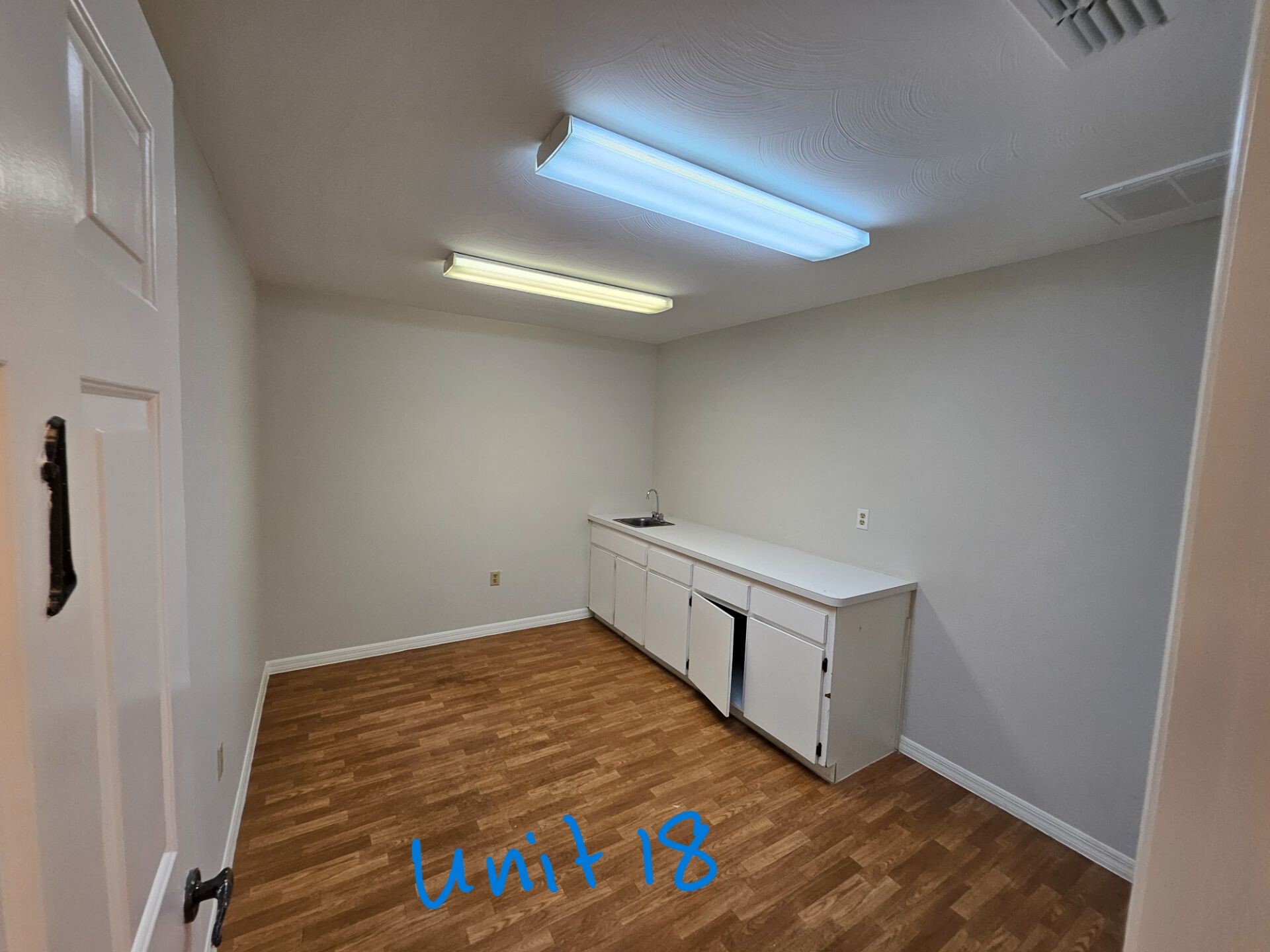 5622 Marine Pky, New Port Richey, FL for lease Interior Photo- Image 1 of 2