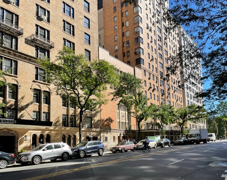 15 W 86th St, New York, NY for lease - Building Photo - Image 1 of 10