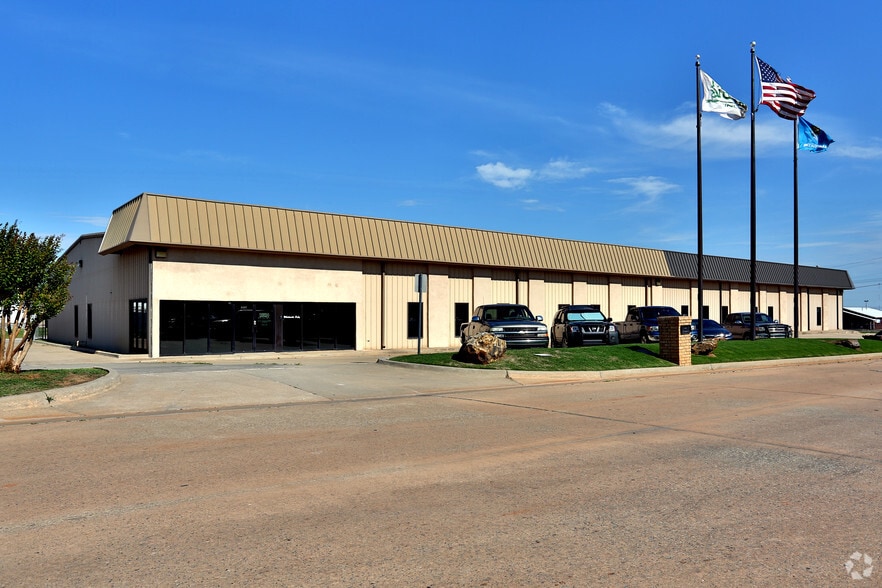 8317 Gateway Ter, Oklahoma City, OK for sale - Primary Photo - Image 1 of 22