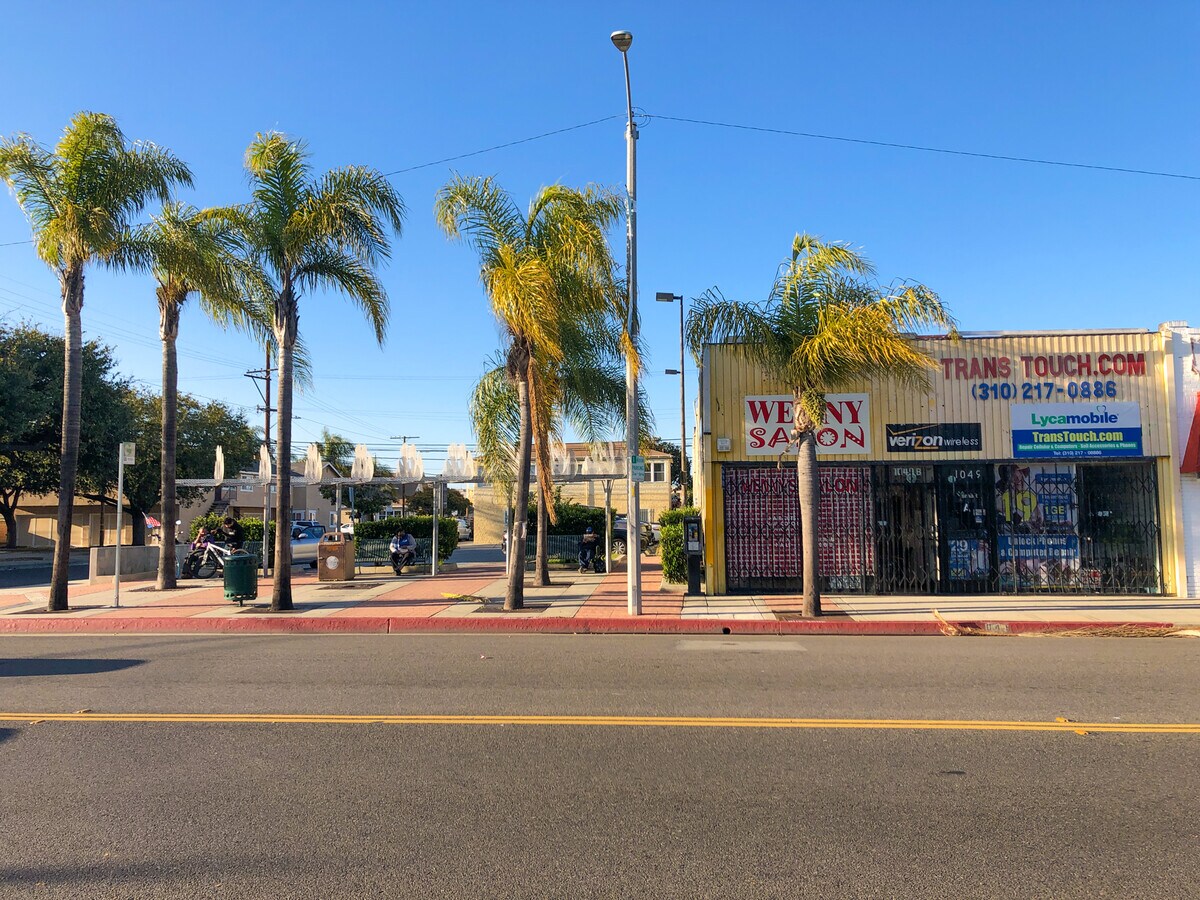 1049 W Gardena Blvd, Gardena, CA 90247