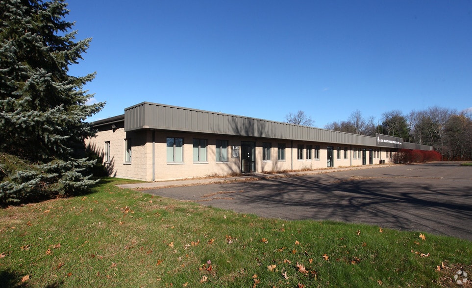 89 Moody Rd, Enfield, CT for sale - Building Photo - Image 1 of 1