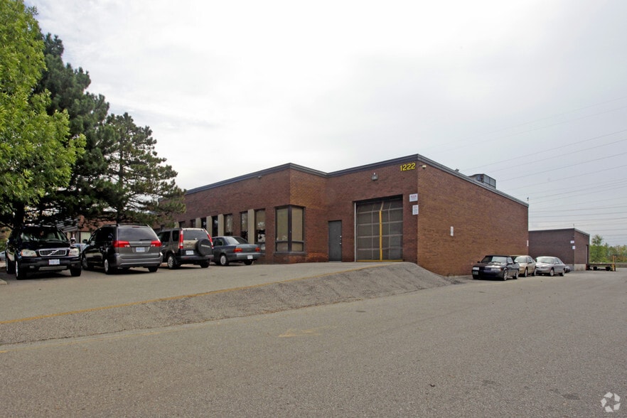 1222 Fewster Dr, Mississauga, ON for lease - Building Photo - Image 2 of 6