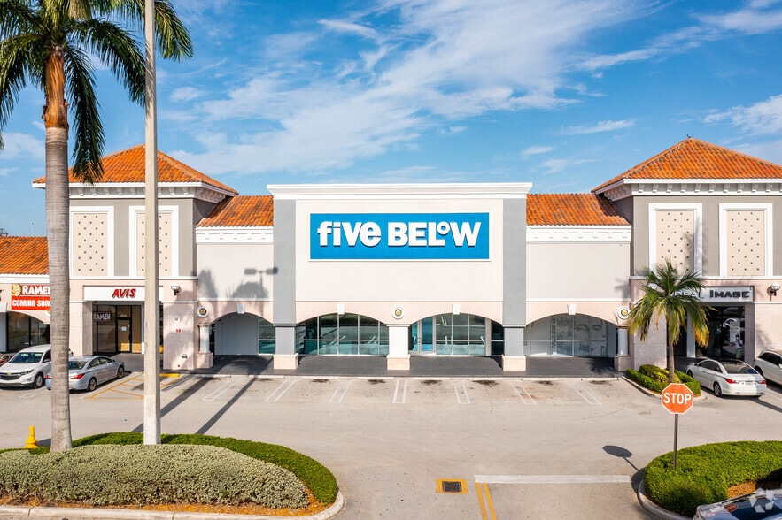 8330-8505 Mills Dr, Miami, FL for lease - Building Photo - Image 3 of 24
