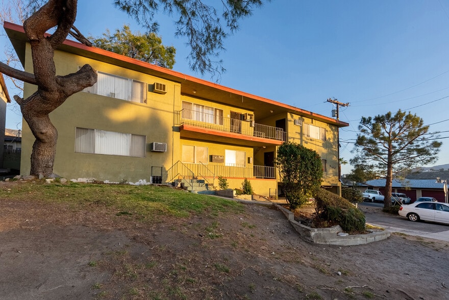 10136 Silverton Ave, Tujunga, CA for sale - Building Photo - Image 3 of 13