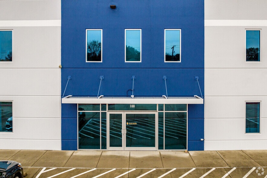 4050 Premier Dr, Plano, TX for lease - Building Photo - Image 1 of 23